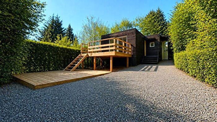 Hurlevent, Hastière : Maison 1 pièce à vendre