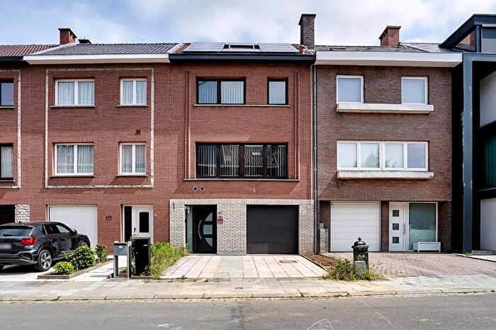 Maison 4 pièces à vendre à Avenue des Tourterelles, Brainel'Alleud