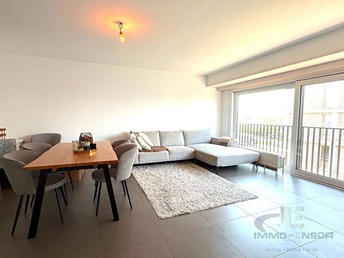 Appartement à Golvenstraat, Oostende, à louer