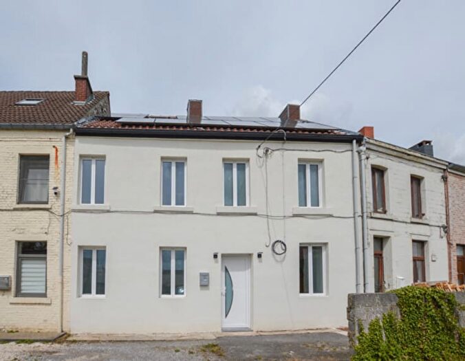 Rue des Gaulx, Fontainel'Évêque : Maison 4 pièces à vendre
