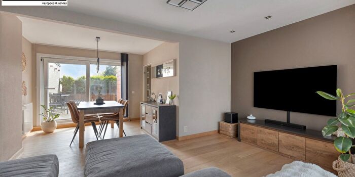 Nieuwerkerken Dorp, Nieuwerkerken : Maison 3 pièces à vendre