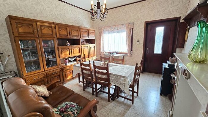 Rue de Marchienne, ROUX - Maison 2 pièces à vendre