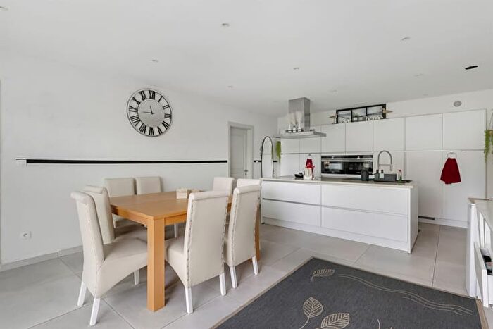 Maison 6 pièces à vendre à Pieter Vanhoudtstraat, BERINGEN