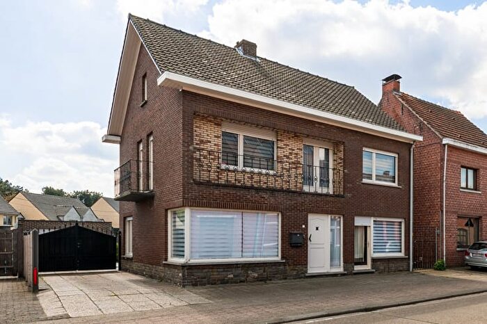 Maison 4 pièces à vendre à Houtseweg, Beerse