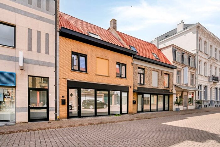 Maison 18 pièces à vendre à Zuidstraat, Veurne