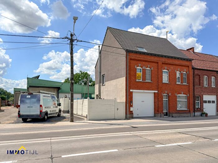 Maison 4 pièces à Ninoofsesteenweg, Haaltert Denderhoutem, à vendre
