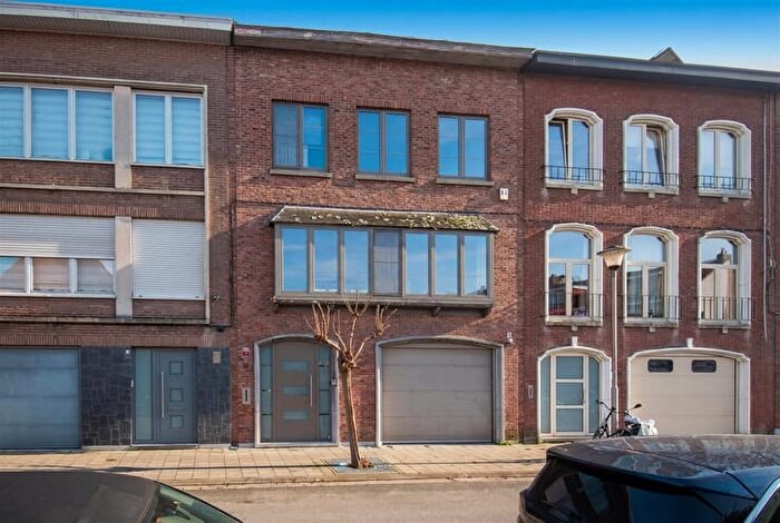 Maison 4 pièces à Parijslaan, HOBOKEN, à vendre