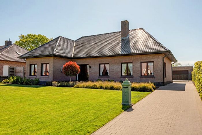 Maison 4 pièces à Eglantierstraat, Vosselaar, à vendre