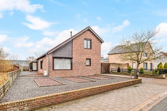 Haagdoornstraat, NEERPELT : Maison 3 pièces à vendre