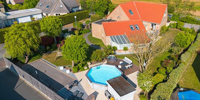 Maison 6 pièces à Duinkerkekeiweg, Adinkerke, à vendre