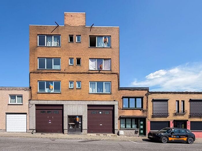 Rue du Châlet, La Louvière - Maison 12 pièces à vendre