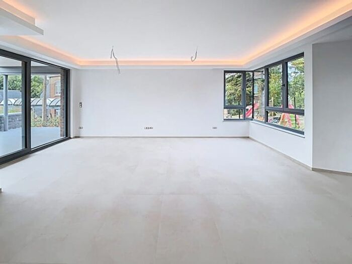Chaussée d'Alsemberg, Brainel'Alleud : Appartement 2 pièces à louer