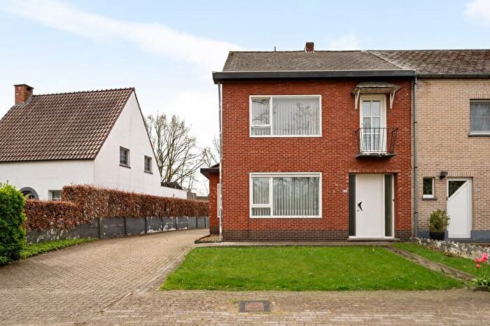 Maison 3 pièces à Grensstraat, OLEN, à vendre
