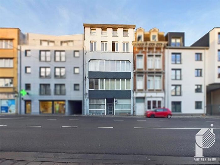 Rue d'Amercoeur, Liège : Maison 8 pièces à vendre
