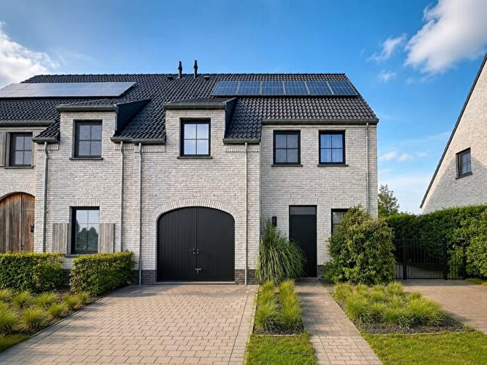Maison 5 pièces à louer à Laurierstraat, Zwevezele