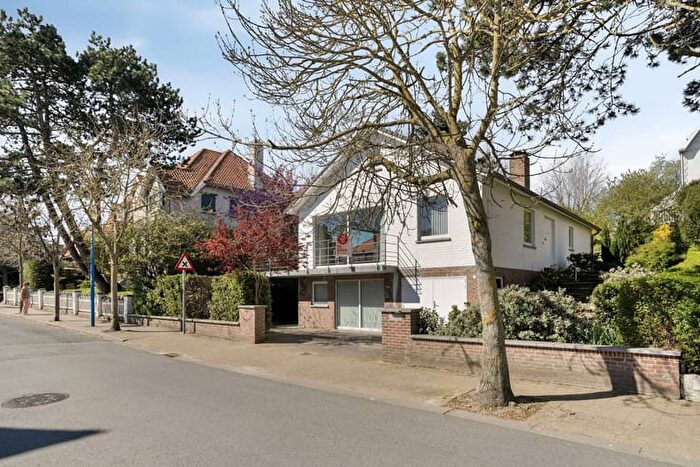 Vlaanderenstraat, Koksijde : Maison 6 pièces à vendre