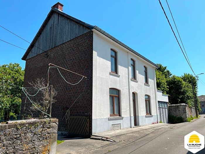 Rue De La Pettennerie, Laneffe : Maison 10 pièces à vendre