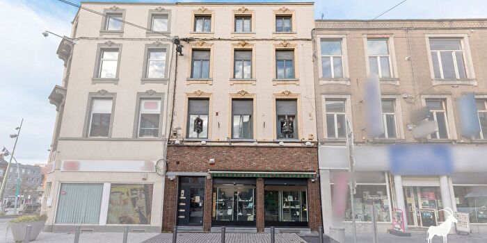 La Louvière, Henegouwen : Appartement 3 pièces à vendre