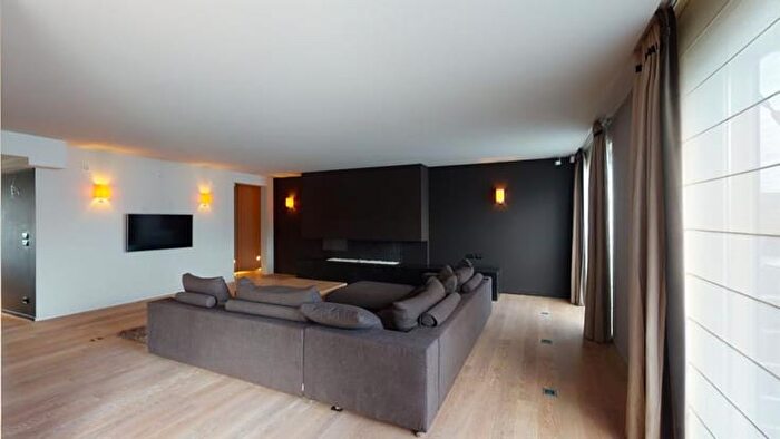 Appartement 4 pièces à Vlaamse Kaai, Antwerpen, à louer