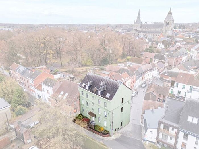 Rempart du Vieux Cimetière, Soignies : Maison à vendre