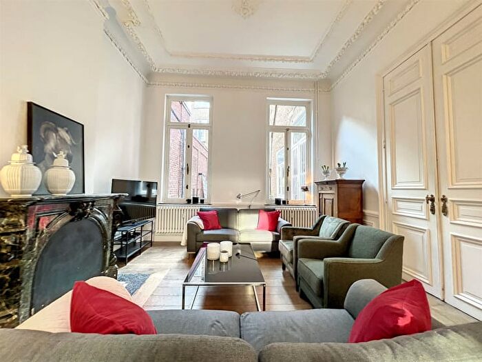 Appartement 1 pièce à Rue Agimont, Liège, à louer
