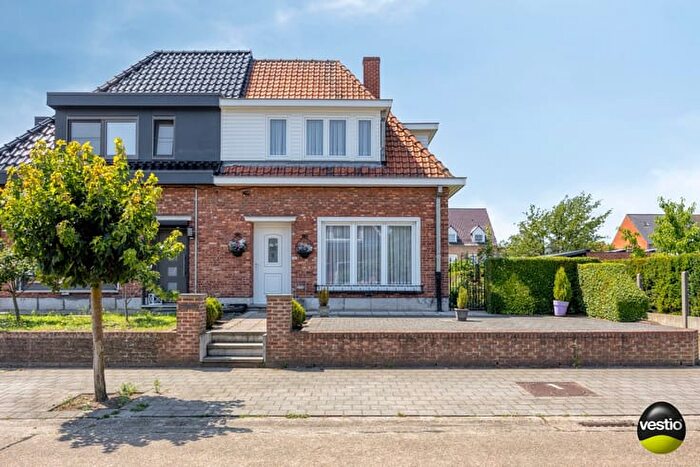 Maison 15 pièces à vendre à André Dumontstraat, Hasselt