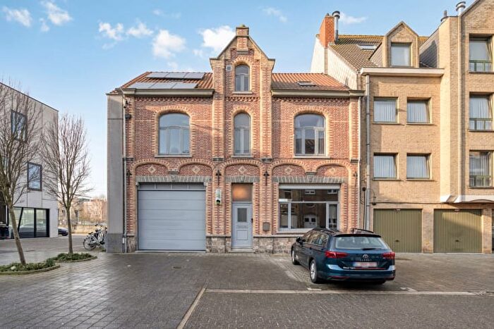 Maison 19 pièces à vendre à Goesdamstraat, Ieper