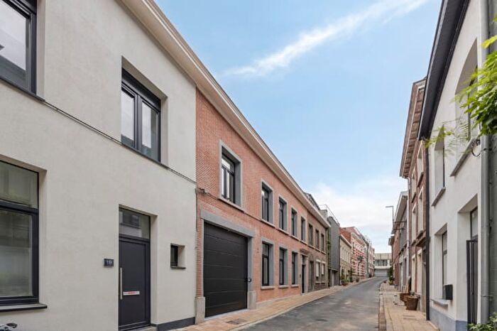 Maison 18 pièces à vendre à Veerstraat, Temse