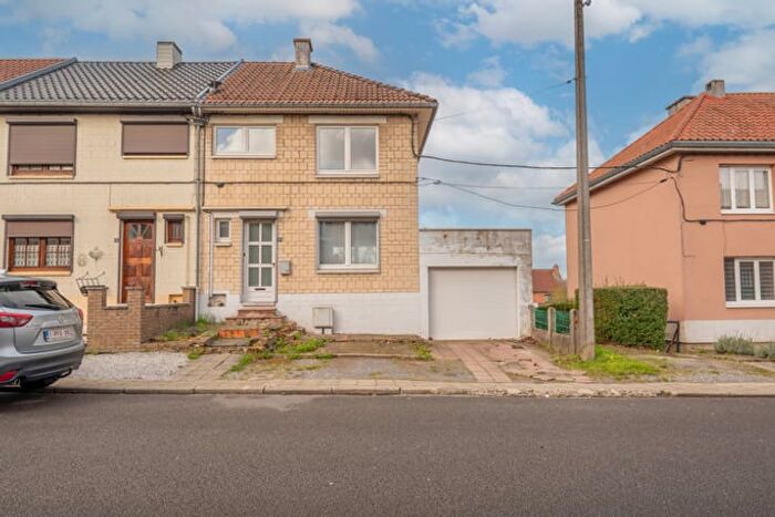 Rue des Carrières, Charleroi - Maison 3 pièces à vendre