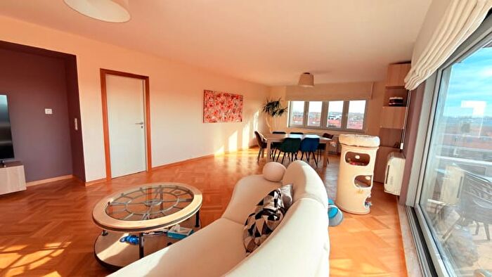 Appartement 10 pièces à vendre à Square D'hougoumont, Brainel'Alleud