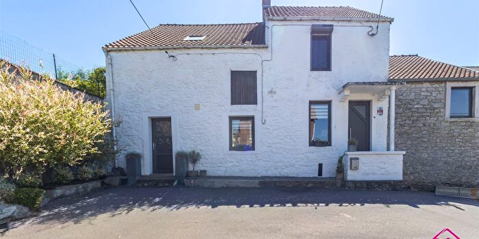 Hanzinelle, Namen : Maison 2 pièces à vendre