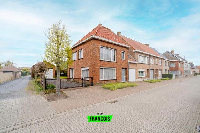 Molenweg, Gistel : Maison 4 pièces à vendre