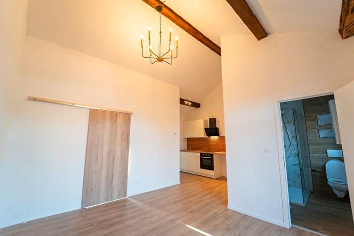 Appartement 3 pièces à louer à Rue De L'enseignement, Liège