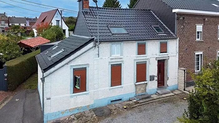 Maison 2 pièces à Rue de la Station, Carnières, à vendre