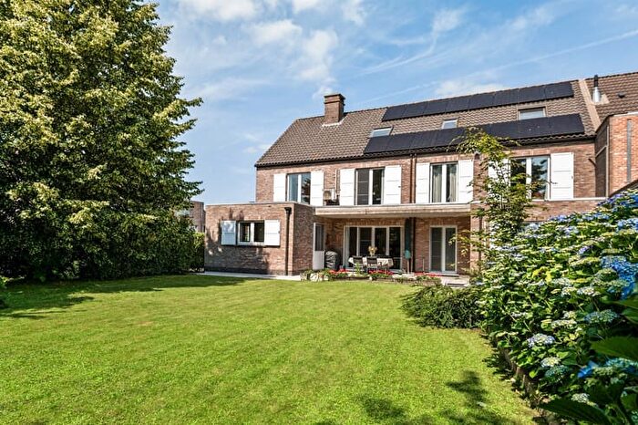 Maison 4 pièces à Anjerstraat, BERLAAR, à vendre