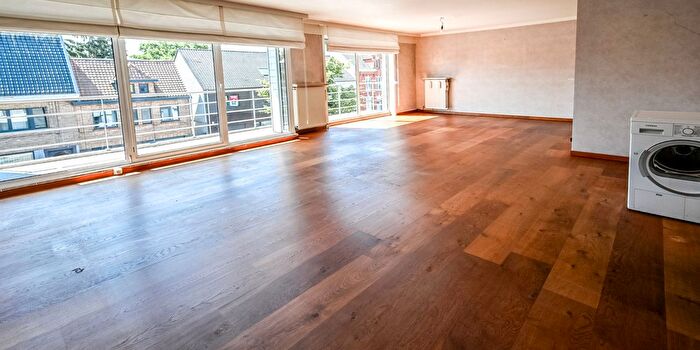Appartement 3 pièces à Stationsstraat, Waarschoot, à vendre