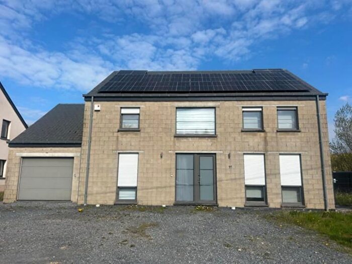 Maison 4 pièces à vendre à Rue des Foursàchaux, Arlon