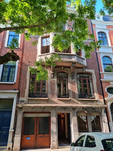 Maison 8 pièces à vendre à Avenue du Luxembourg, Liège
