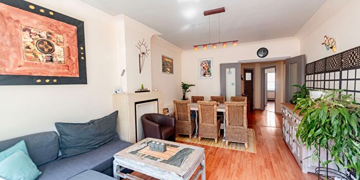 Appartement 2 pièces à Adolf Buylstraat, Oostende, à louer