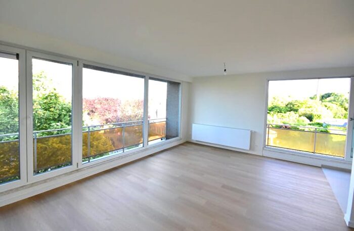 Appartement à Hendrik Consciencelaan, Aartselaar, à louer