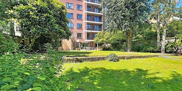 Ferdinand Lousbergskaai, Gent : Appartement 4 pièces à louer