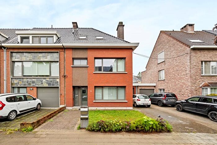 Maison 4 pièces à Heldenhuldelaan, Mortsel, à vendre