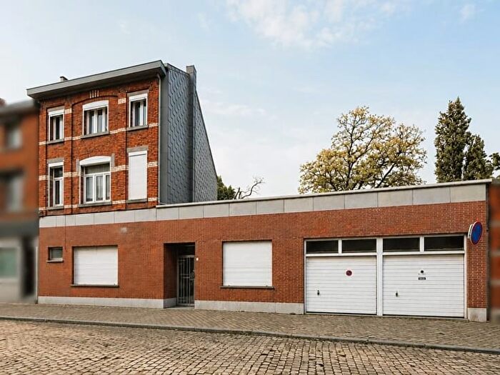 Maison 4 pièces à Rue Navette, Liège, à vendre