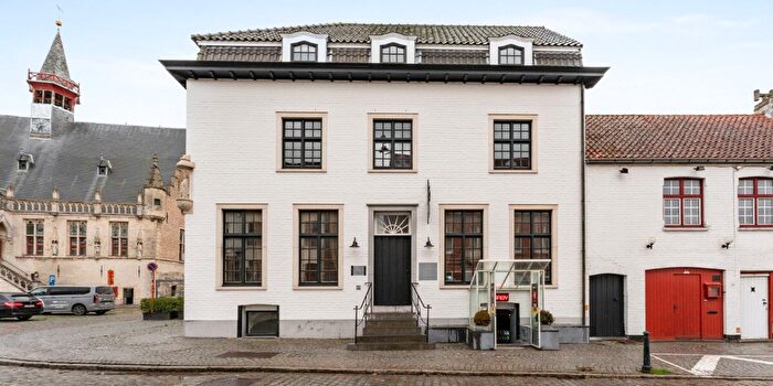 Kerkstraat, Damme : Maison 5 pièces à vendre