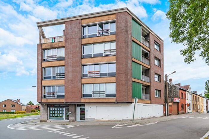 Place de la Constitution, Marcinelle - Appartement 9 pièces à vendre