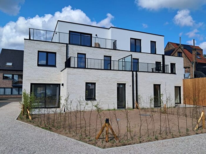Stationsstraat, Damme : Appartement 1 pièce à louer