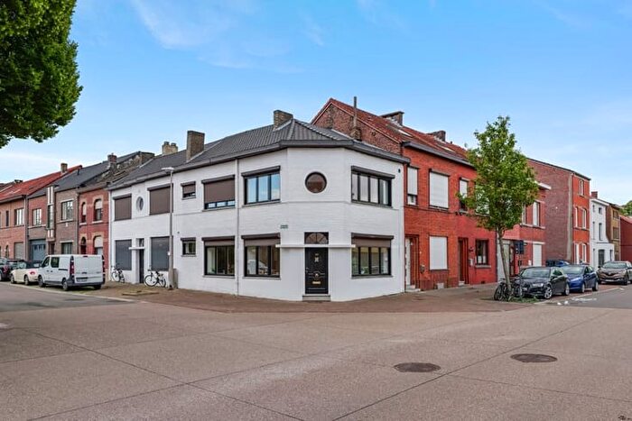 Maison 11 pièces à vendre à Naamsesteenweg, SintTruiden