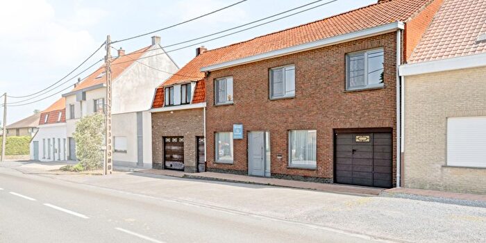 Maison 5 pièces à Abelestationsstraat, Poperinge, à vendre