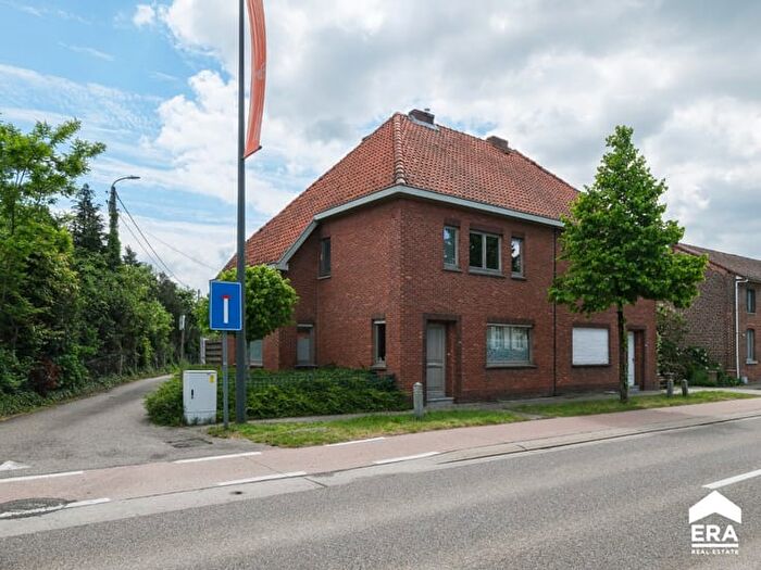 Maison 3 pièces à SintTruidersteenweg, Hasselt, à vendre