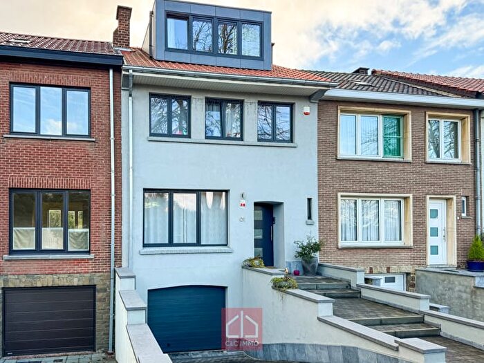 Drève des Dix Mètres, Waterloo : Maison 4 pièces à vendre